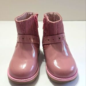 Pattern  boots size 5